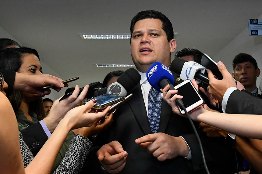 Presidente do Senado Federal, senador Davi Alcolumbre (DEM-AP), concede entrevista. Foto: Roque de SÃ¡/AgÃªncia Senado