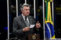 Luis Carlos Heinze defende o limite remuneratório de servidores 