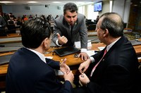 CAE adia votação de projeto que compensa hidrelétricas por estiagem