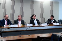 Debatedores defendem equilíbrio na distribuição e no uso do FGTS