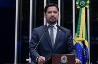 Rodrigo Cunha pede punição às instituições que oferecem curso à distância irregular