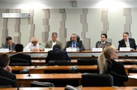 Cálculos do governo sobre a Previdência são debatidos em audiência da CDH