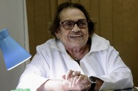 Senado homenageia professora de fitoterapia Terezinha Rêgo