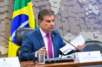 Voto no exterior em deputados é tema de debate na CRE