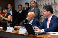 Adiada votação de relatório da MP do Médicos pelo Brasil