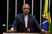 Eduardo Girão condena onda de ataques por facções criminosas no Ceará