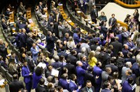 Congresso mantém três vetos de Bolsonaro