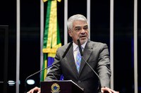 Humberto Costa critica política econômica do governo Bolsonaro