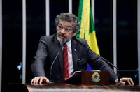 Para Paulo Rocha, Bolsonaro erra ao ideologizar debate sobre a Amazônia