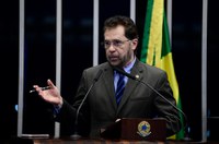 Plínio defende projetos sobre saúde dos estudantes e prevenção à violência