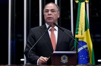 Fernando Bezerra destaca melhora na economia do país