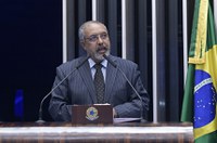 Reforma da Previdência retira direitos dos idosos, diz Paim