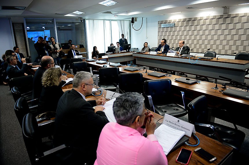 Representantes de entidades filantrópicas criticaram o fim da isenção fiscal, proposto pelo relator da PEC Paralela