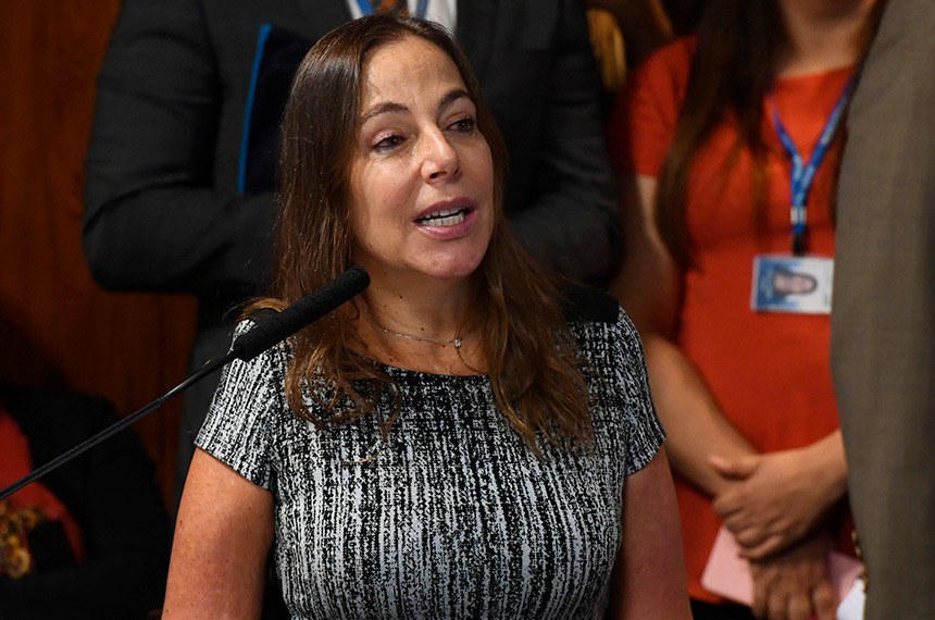 Mara: sem intérprete, pais saem de reuniões escolares "sem absolutamente informação alguma"