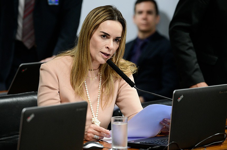 A senadora Daniella Ribeiro (PP-PB) foi a relatora da matéria no Senado. "Vamos avançar cada vez mais com a universalização da banda larga no Brasil"