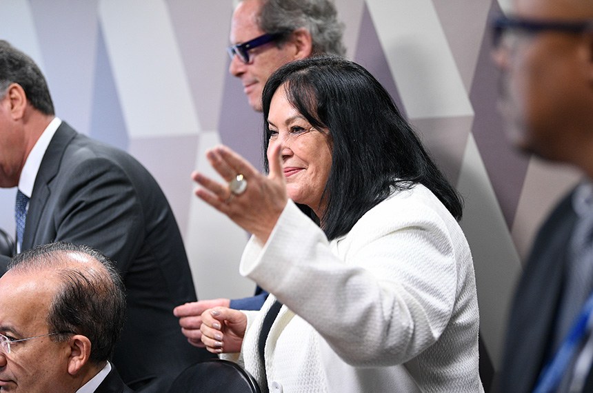 Comissão de Constituição, Justiça e Cidadania (CCJ) realiza reunião deliberativa com 34 itens. Entre eles, a PEC 5/2019, que positiva a possibilidade de execução provisória da pena, após condenação por órgão colegiado. Em destaque, senadora Rose de Freitas (Podemos-ES). Foto: Pedro França/Agência Senado