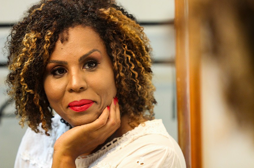 Cristiane Sobral é uma das vozes mais contundentes da literatura negra do país