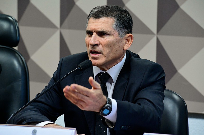 Comissão Parlamentar Mista de Inquérito (CPMI) das Fake News realiza oitiva  decorrente dos requerimentos nº 236 e 241/2019.  À mesa, em pronunciamento, general e ex-ministro-chefe da Secretaria de Governo da Presidência, Carlos Alberto dos Santos Cruz.  Foto: Geraldo Magela/Agência Senado