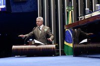 Major Olimpio formaliza representação por impeachment do presidente do STF