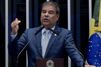 Telemedicina precisa ser regulamentada no Brasil, defende Nelsinho Trad