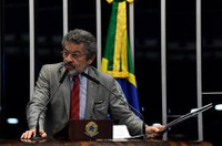 Paulo Rocha critica MP do Contrato Verde e Amarelo do Executivo