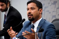 Proibição do pagamento de salários de professores com recursos do Fundef na CTFC