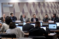 Debatedores apoiam instrumentos jurídicos para desburocratizar processos