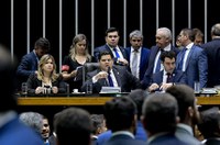 Congresso mantém veto ao uso do fundo partidário para pagar multas