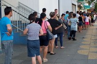 Melhora gradual no mercado de trabalho e no crédito ajudam na retomada, aponta IFI