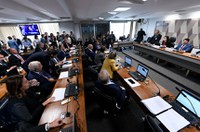 Pacote anticrime é aprovado na CCJ e vai a Plenário