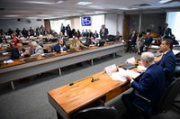 Prioridade na seleção para serviço militar de egressos de abrigos na pauta da CRE