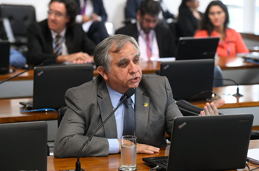 Brasil dá resposta insuficiente à violência de torcidas — Senado
