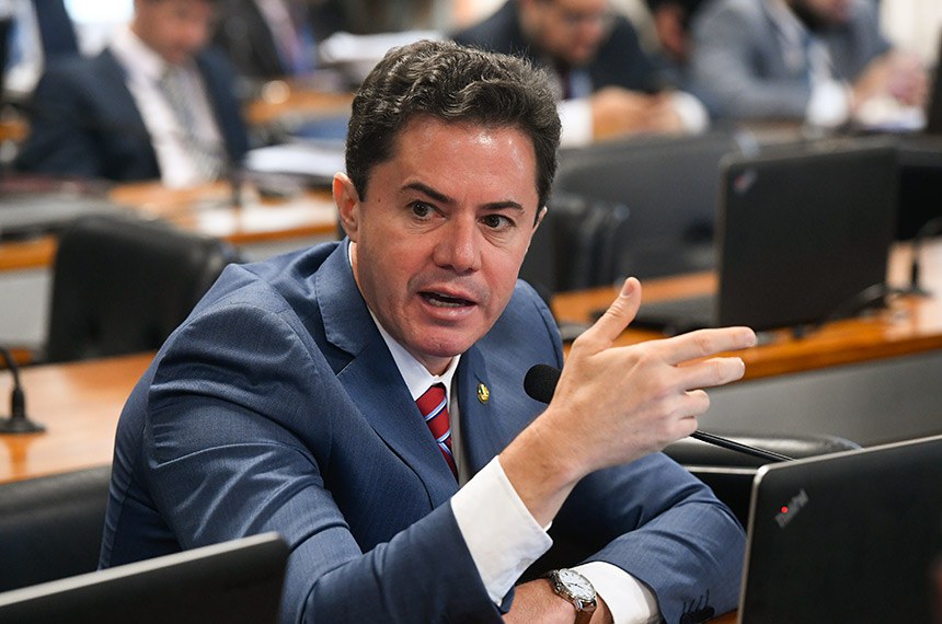 Projeto &eacute; importante para extinguir controv&eacute;rsia jur&iacute;dica, argumenta o relator, Veneziano Vital do R&ecirc;go