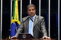 Nelsinho destaca atuação da CRE com alto índice de sabatinados para embaixadas