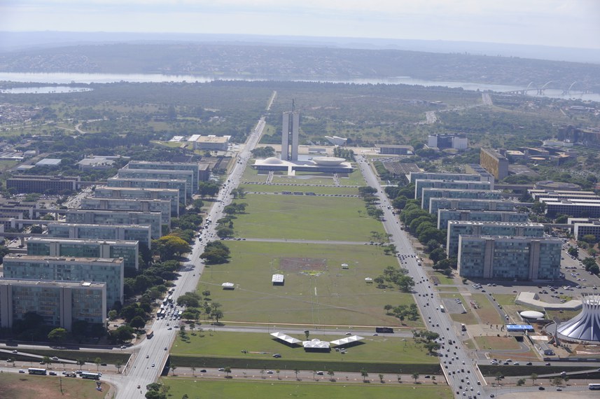 Vista aérea da Esplanada dos Ministérios em Brasília.   