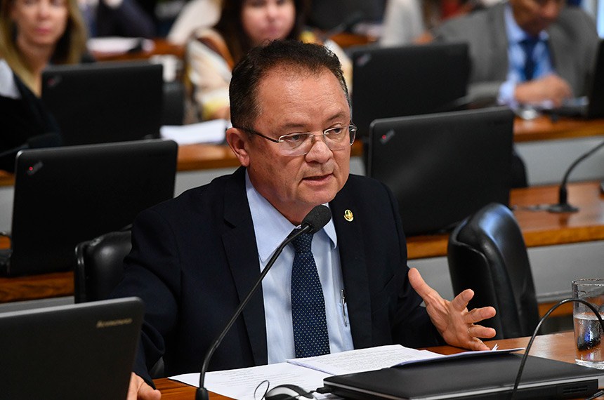 O senador Zequinha Marinho apresentou relatório favorável à proposta