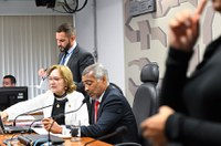 Dois projetos incluem Libras nos currículos escolares