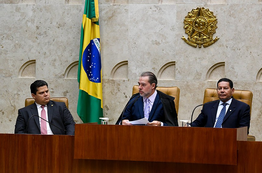 Davi Alcolumbre, presidente do Senado, Dias Toffoli, presidente do STF, e Hamilton Mourão, vice-presidente da República