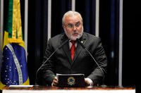 Jean Paul Prates critica decisão do Cade sobre fusão Boeing-Embraer