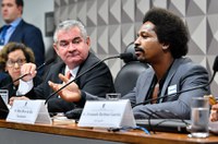 Depoente detalha na CPI envio de mensagens em massa nas eleições