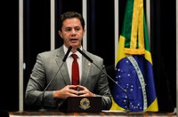 MP do Contrato Verde e Amarelo é pretexto para revogar registros profissionais, diz Veneziano