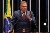 Para Alvaro Dias, a reforma do sistema financeiro é essencial