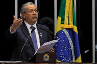 Reforma tributária e pacto federativo são prioridades, diz Jayme Campos