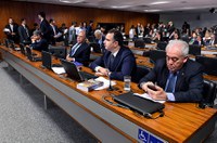 Projeto que altera atenuante para empresa que combate corrupção é aprovado na CCJ