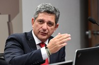 Colegiado debate na terça impacto de manchas de óleo para pesca e ambiente