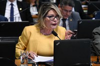 Eduardo Gomes notifica senadora sobre processo de perda de mandato