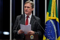 Dário Berger sugere força-tarefa para retomada de obras paradas no Brasil