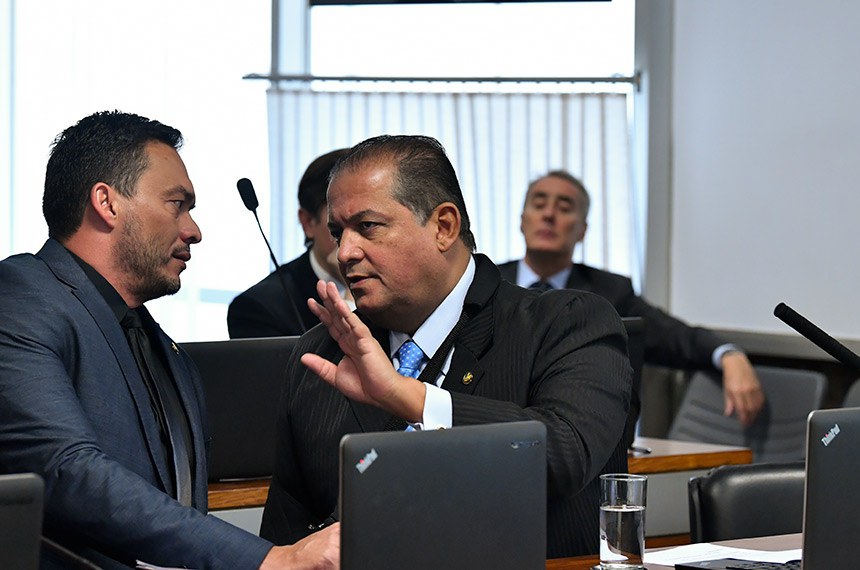 Senador Styvenson Valentim e o relator, Eduardo Gomes