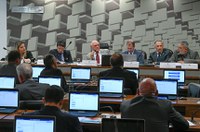 Debatedores divergem sobre projeto que mexe em financiamento de filantrópicas