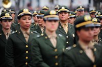 Permissão para que mulheres prestem serviço militar aguarda análise na CAE
